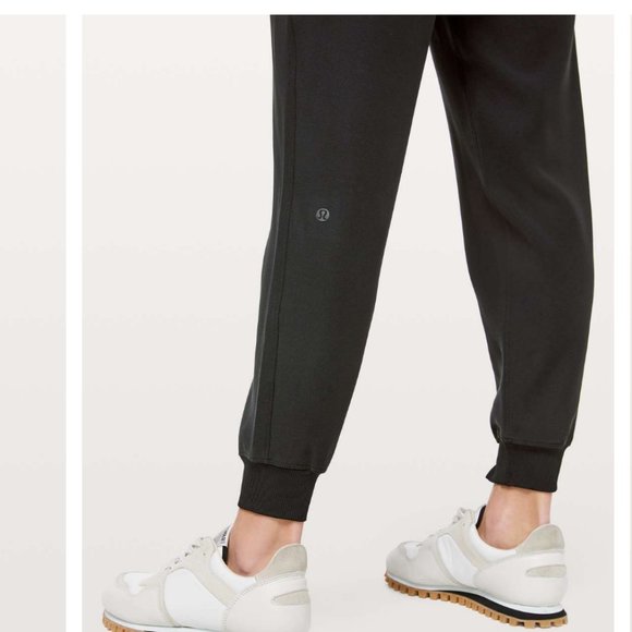 SOLD NWT LULULEMON JOGGER  TRUE NAVY BLUE  On the Fly Jogger 28"  WOVEN TRAVEL 8 - Picture 7 of 13